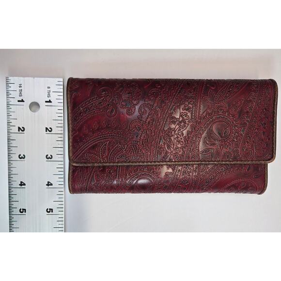 VTG Relic Brand Leather Tri Fold Checkbook Wallet Red Paisley Design- Y2K - Picture 4 of 7